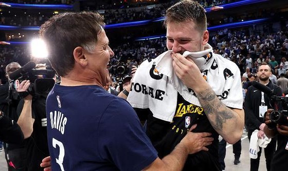 库班：不会说和东契奇的关系超级紧密 但我们依然保持交流